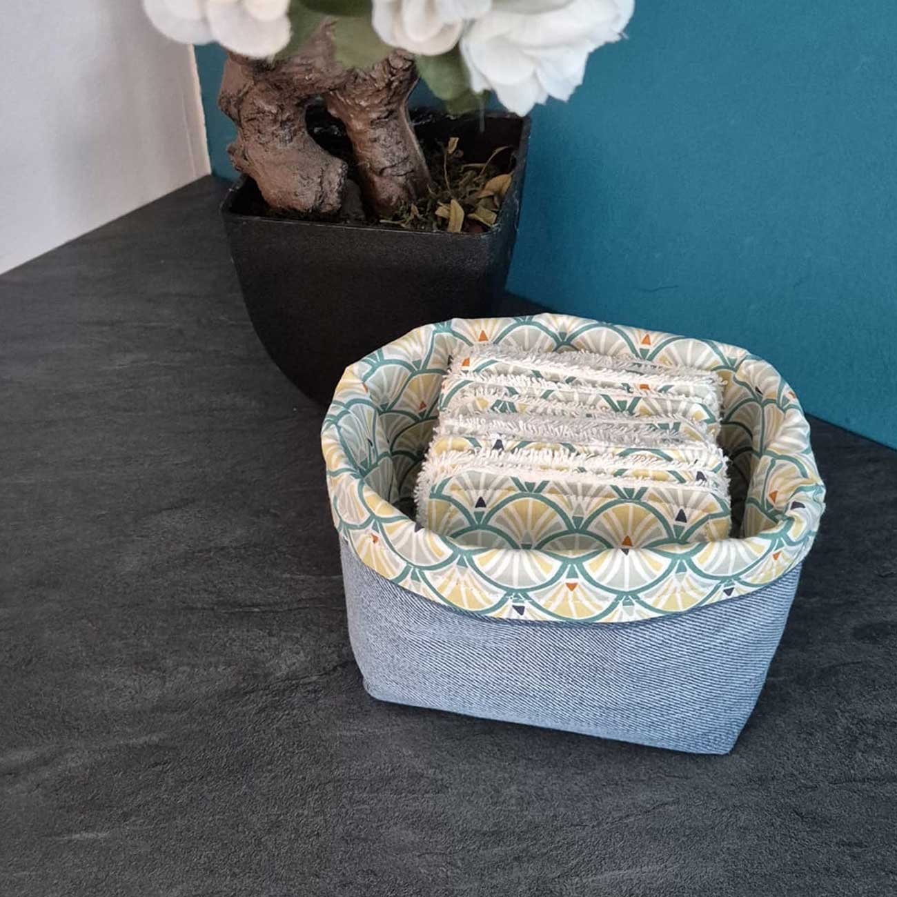 Panier et lot de 12 lingettes démaquillantes